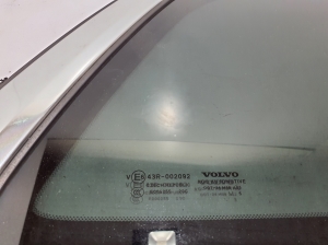 VOLVO XC90 (2015–2024) Rear quarter glass 31468147 - 2