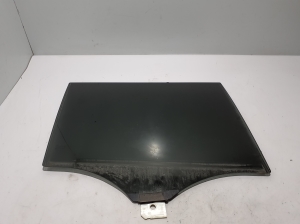   Rear side door glass  - A1677300800 
