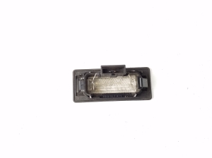 AUDI A6 C6 (2004–2011) Numbrimärgi tuled 8T0943021 - 2