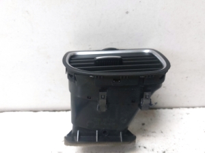 Volkswagen Golf VI (2008–2013) Dashboard air vent grilles 5K0819710 - 2