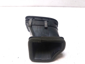 Volkswagen Golf VI (2008–2013) Dashboard air vent grilles 5K0819709 - 3