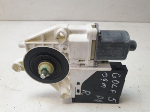 Volkswagen Golf VI (2008–2013) Front door window regulator motor 1K0959792P - 3