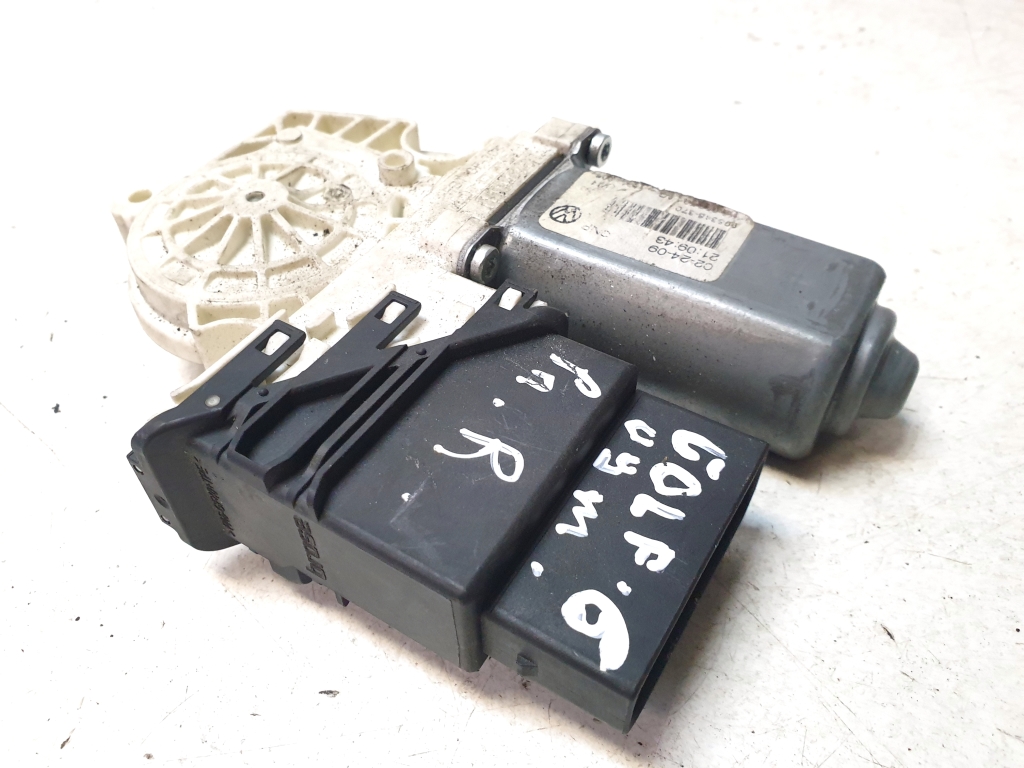 Volkswagen Golf VI (2008–2013) Front door window regulator motor 973622107 Volkswagen Golf VI (2008–2013) Front door window regulator motor 973622107