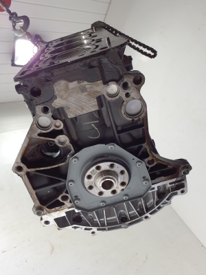 AUDI Q5 (2017–2026) Engine block - 2