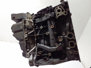 AUDI Q5 (2017–2026) Engine block - 3