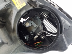 Mercedes Benz R-Class 251 (2006–2017) Esituli ja selle osad A2518202261 - 3