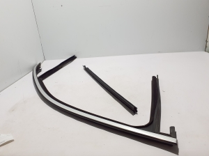 Mercedes Benz GLS 167 (2019–2026) Front door rubber seal A1677251400 - 2