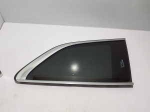   Rear quarter glass  - A1676709600 