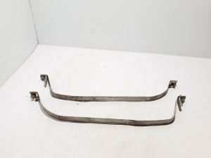 Mercedes Benz GLS 167 (2019–2026) Kütusepaagi hoidik A1674701601 - 2