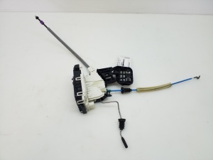 Mercedes Benz A-Class 176 (2012–2018) Rear side door lock A2047303535 - 3
