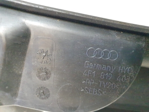 AUDI A6 C6 (2004–2011) Klaasipuhastite mehhanismi kate esiklaasi juures 4F1819403 - 3