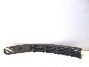 Volkswagen Passat B5 (1997–2005) Priekšējā bampera apakšējā reste 3B0853677A - 2