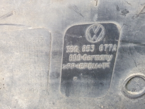 Volkswagen Passat B5 (1997–2005) Priekšējā bampera apakšējā reste 3B0853677A - 5