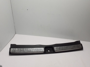   Aizmugurējā paneļa iekšējā apdare  - A1676902902 