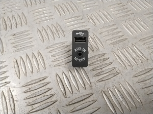   AUX-pesa  - 9266607 