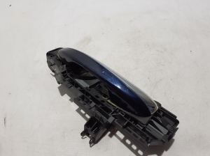 Mercedes Benz GLS 167 (2019–2026) Rear side door exterior handle and its parts - 3