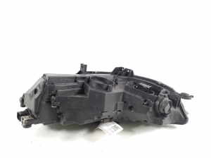 AUDI A4 B9 (2015–2026) Esituli 8W0941034D - 10
