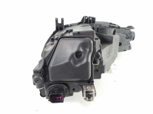 AUDI A4 B9 (2015–2026) Esituli 8W0941034D - 4