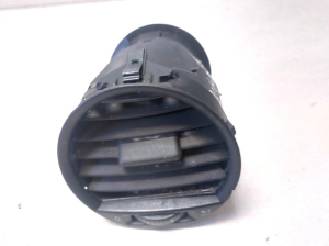Dashboard air vent grilles - 2K0819703B