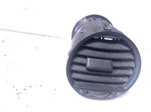 Volkswagen Caddy III (2004–2015) Dashboard air vent grilles 2K0819703B - 5