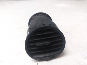 Dashboard air vent grilles - 2K0819703B