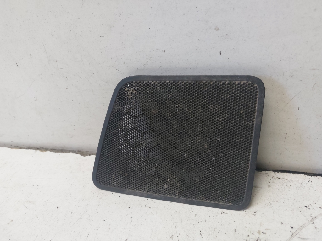 Volkswagen Caddy III (2004–2015) Speaker grille 2K0858426 Volkswagen Caddy III (2004–2015) Speaker grille 2K0858426