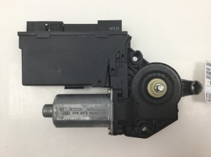  Rear side door window motor 