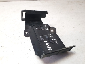 Volkswagen Passat B8 (2014–2023) Halter Motorsteuergerät 5Q0906507 - 3