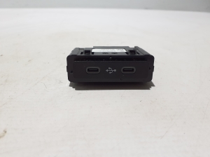   USB port  - 284H36611R 