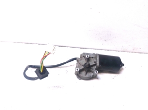 Mercedes Benz CLK-Class 209 (2002–2009) Scheibenwischermotor vorne A2038200342 - 2