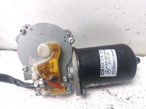 Mercedes Benz CLK-Class 209 (2002–2009) Scheibenwischermotor vorne A2038200342 - 4