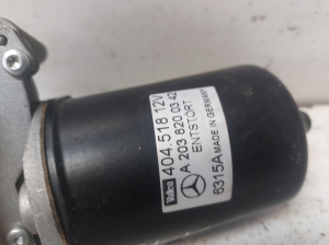 Mercedes Benz CLK-Class 209 (2002–2009) Scheibenwischermotor vorne A2038200342 - 5