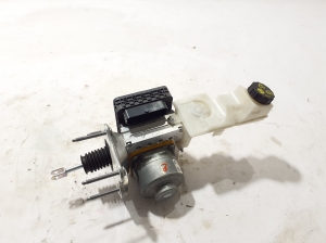   Brake booster  - 476604530R 