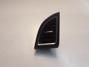 Dashboard air vent grilles - 77610T0AA1