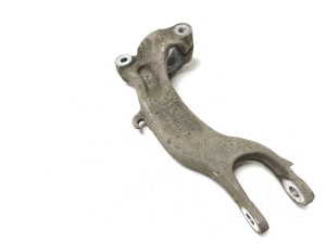AUDI A4 B9 (2015–2026) Support d’amortisseur avant 8W0413038E - 3