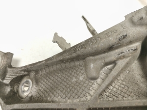 AUDI A4 B9 (2015–2026) Esimese alusraami muu osa 8W0399296E - 6