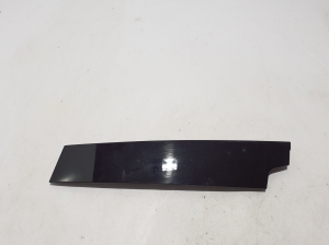   Front door outer window molding  - 802842700R 