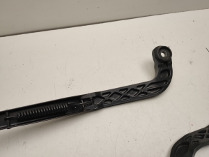 Land Rover Sport (2013–2026) Windshield wiper arm CPLA 17527-AC - 2