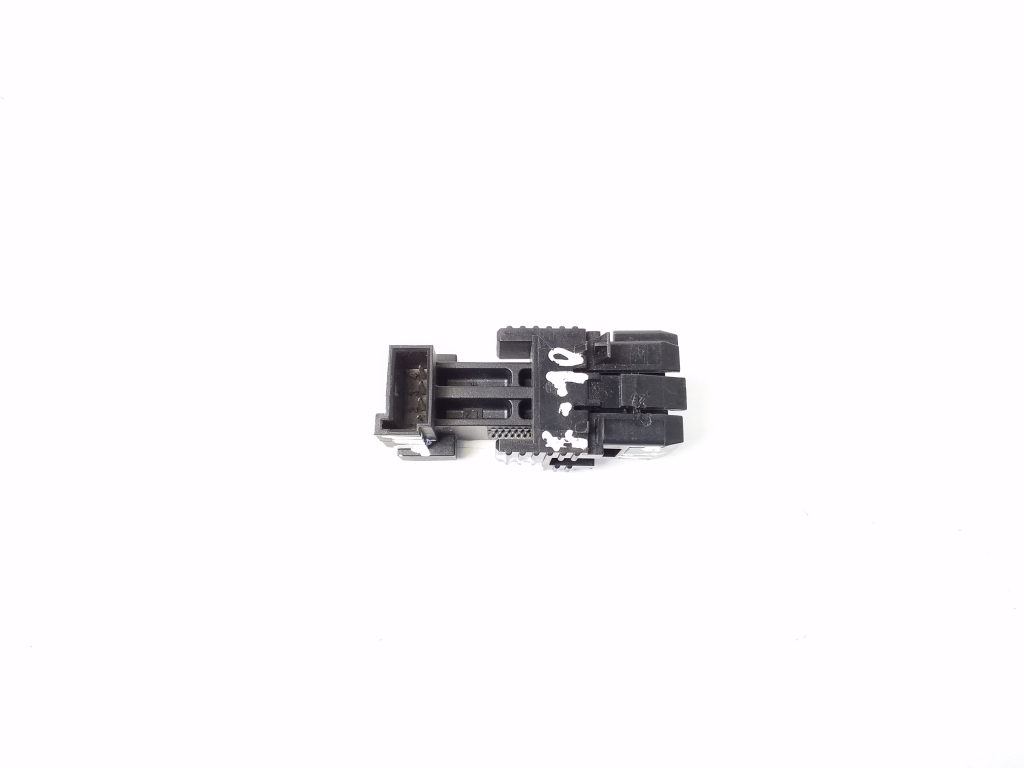 BMW 5 SERIES F10 (2010–2017) Bremslichtschalter 6967601 BMW 5 SERIES F10 (2010–2017) Bremslichtschalter 6967601