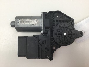 Volkswagen Golf Plus Mk5 (2004–2008) Rear side door window regulator motor 1K0959703C - 2