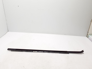 RENAULT 5- I (2024–2026) Rear side door outer window molding 828329406R - 2
