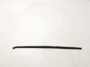   Rear side door outer window molding  - 828335706R 