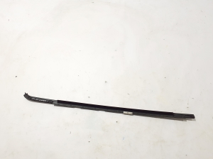 RENAULT 5- I (2024–2026) Rear side door outer window molding 828335706R - 2