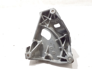 RENAULT 5- I (2024–2026) A/C compressor bracket 926140410R - 2