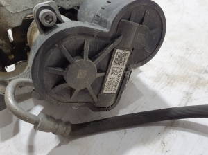 RENAULT 5- I (2024–2026) Rear brake caliper 440103432R - 3