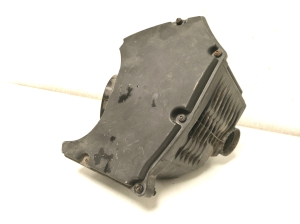 AUDI A4 B9 (2015–2026) Luftfiltergehäuse 8W0133835D - 4