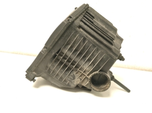 AUDI A4 B9 (2015–2026) Luftfiltergehäuse 8W0133835D - 5