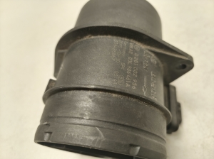 AUDI A4 B9 (2015–2026) Õhuvoolu andur 03L906461A - 4
