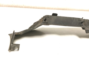 AUDI A4 B9 (2015–2026) Kapotialune kate 8W0821169 - 3