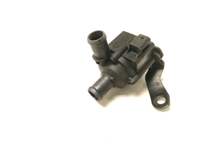 AUDI A4 B9 (2015–2026) Tsirkulatsioonipump 5Q0965561B - 5